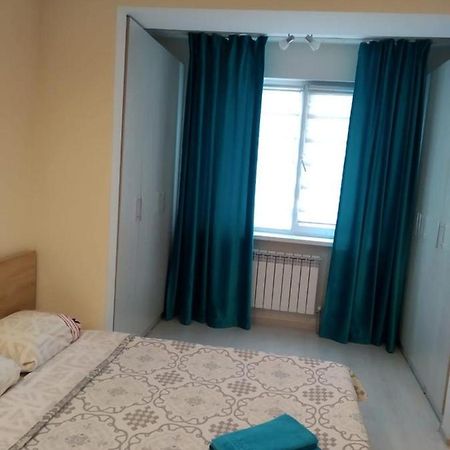 Молодёжный На Сейфуллина Leilighet Almaty Eksteriør bilde
